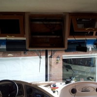 2013 04 18 17.32.02 (600x800)
out with the old tv