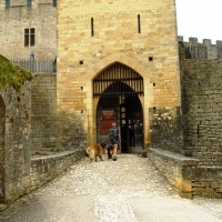 Going into the castle at Beynac.