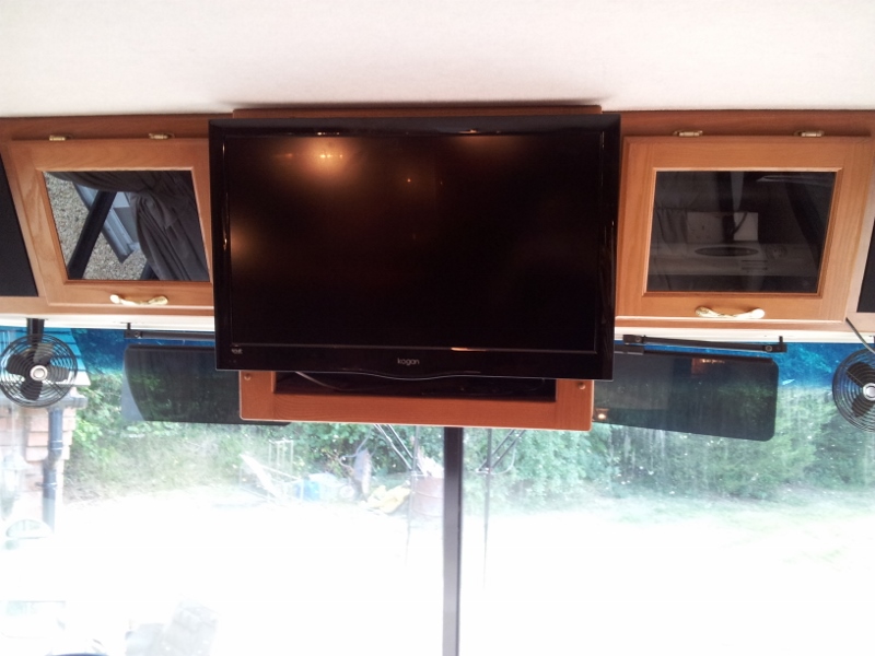 2013 09 02 17.16.19 (800x600)
New 32"  lcd flat screen