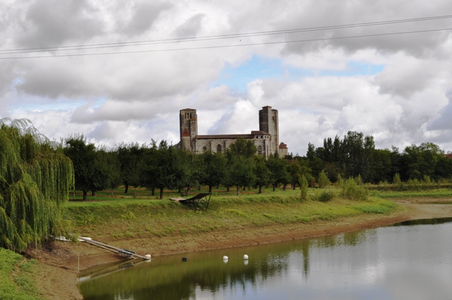 la Romieu is a medieval village where time has stood still... really !!