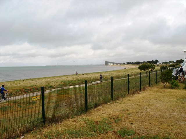 Site where we stopped on the Ile looking out to sea with a view of the bridge onto the Ile.